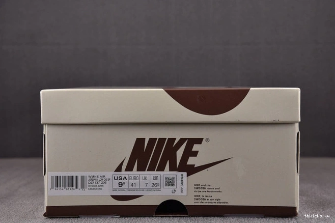 Reps TB x 1 Scott DZ4137-206 SP AJ Travis Low OG 0723